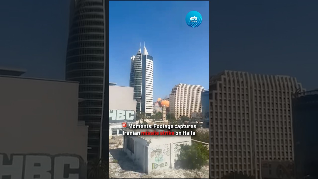 🚨 Moment: Footage captures Iranian missile strike on Haifa