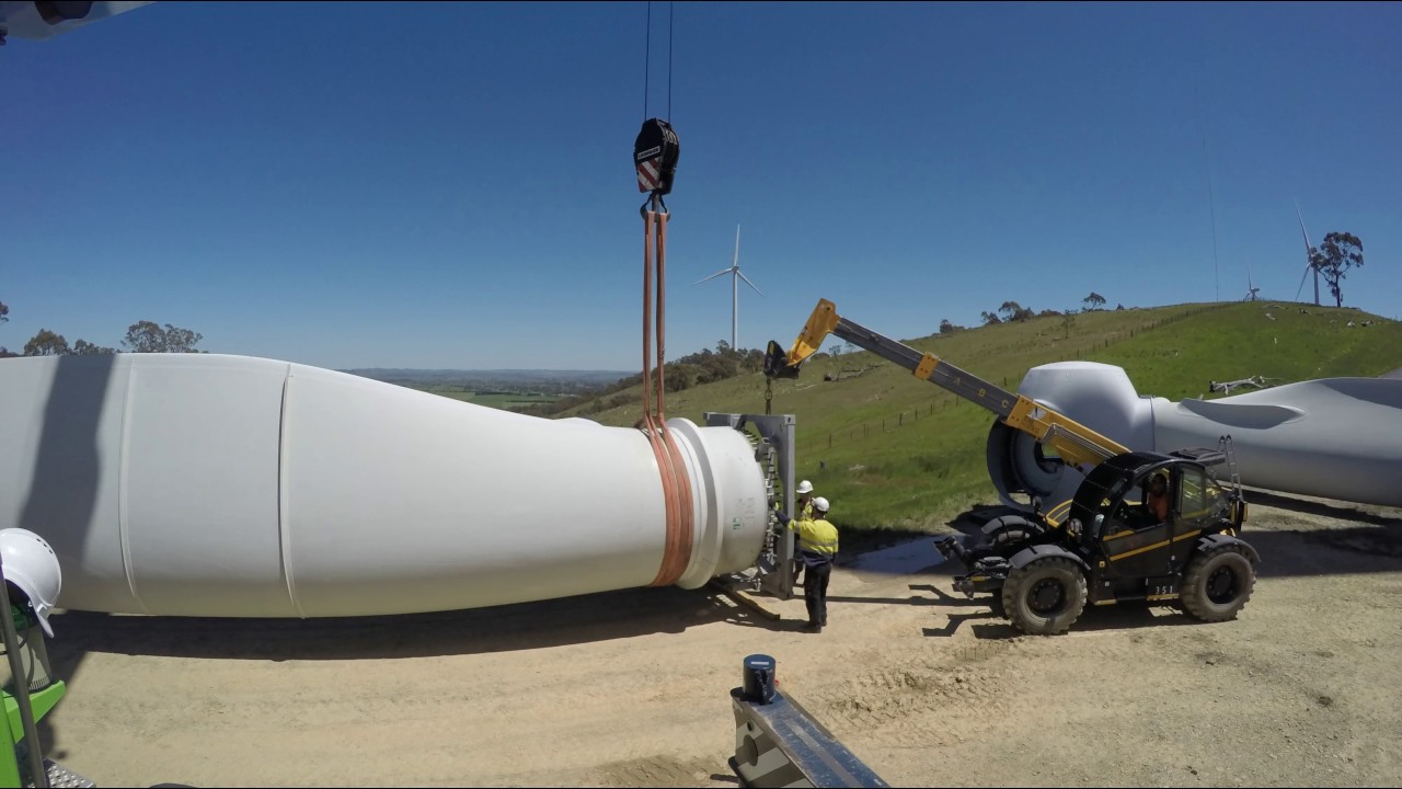 Wind Turbine - Blade Bearing Exchange