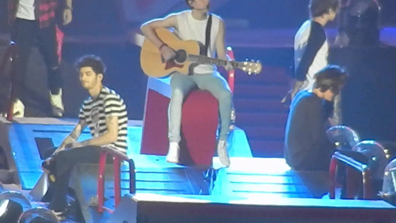 One Direction - Don't Forget Where You Belong - WWA Manchester Eithad Stadium
