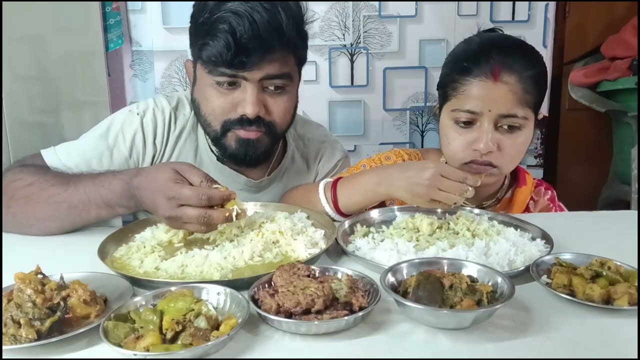 TODAY'S EATING SHAK DAL PUI SHAK SIM CHOCHORI SOJNE BORA  INDIAN EATING SHOW HOME MADE VEG FOOD 
