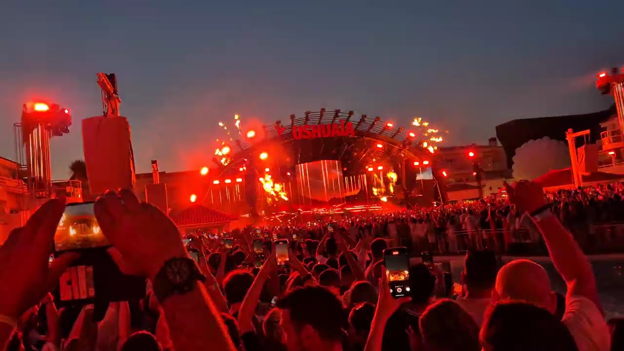 Ushuaïa Ibiza x F*** ME I’M FAMOUS! David Guetta | 11 August 2025 FULL 4K #ushuaia #davidguetta 