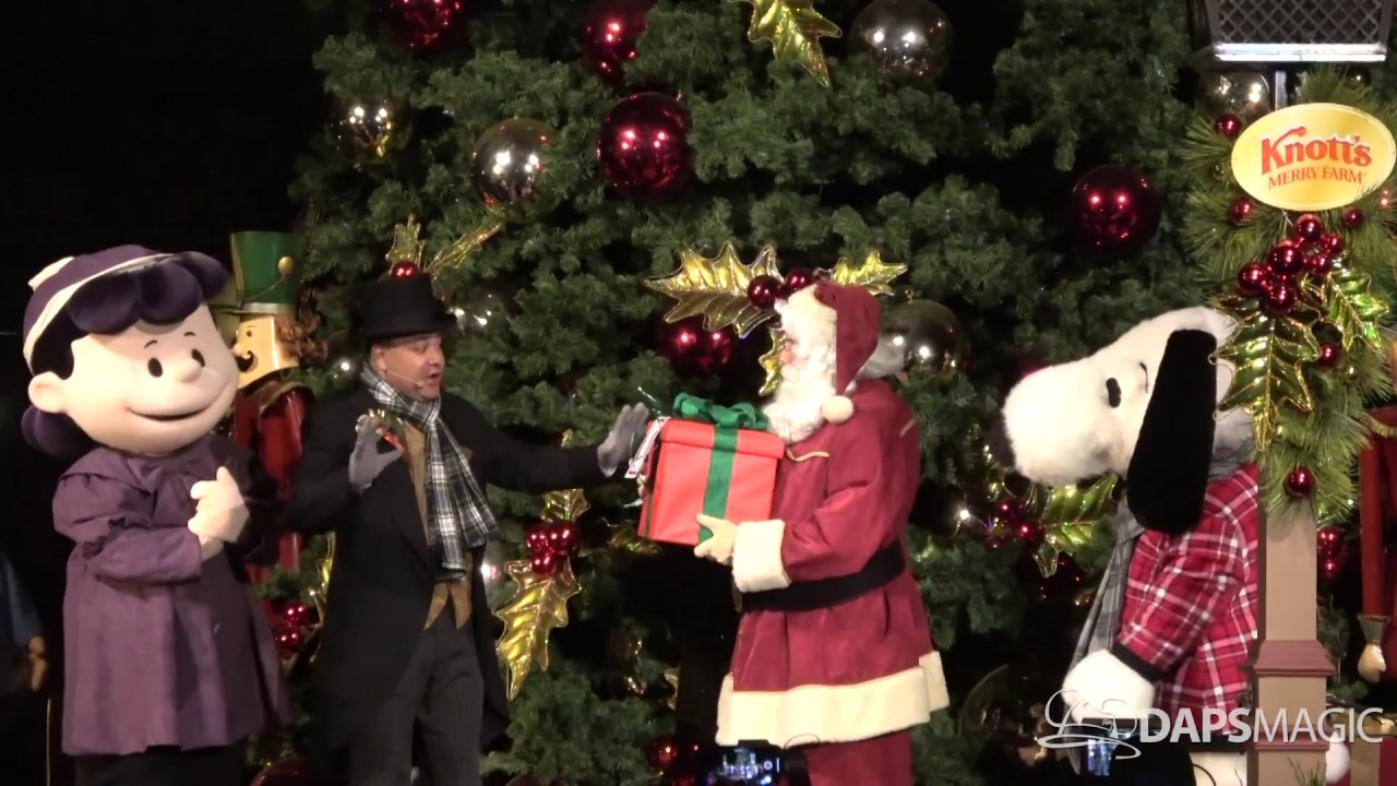 Knott's Merry Farm Christmas Tree Lighting Ceremony 2019
