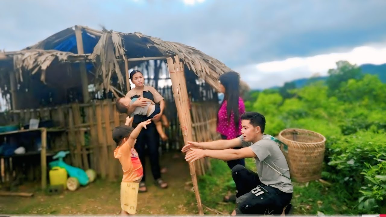 Brings Her Husband Home to Visit Their Two Children Who Missed Their Father