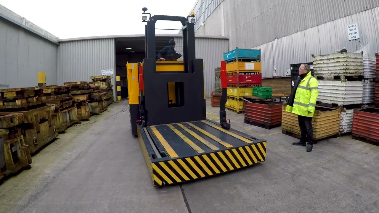Robur bespoke material handling solutions - About Us