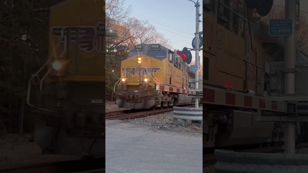 UP 7708 leads MEWNL #railfan #train #unionpacific #railroad #railfanner
