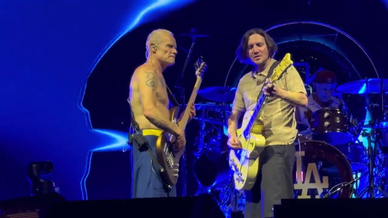 Red Hot Chili Peppers - Californication (Live) 4K