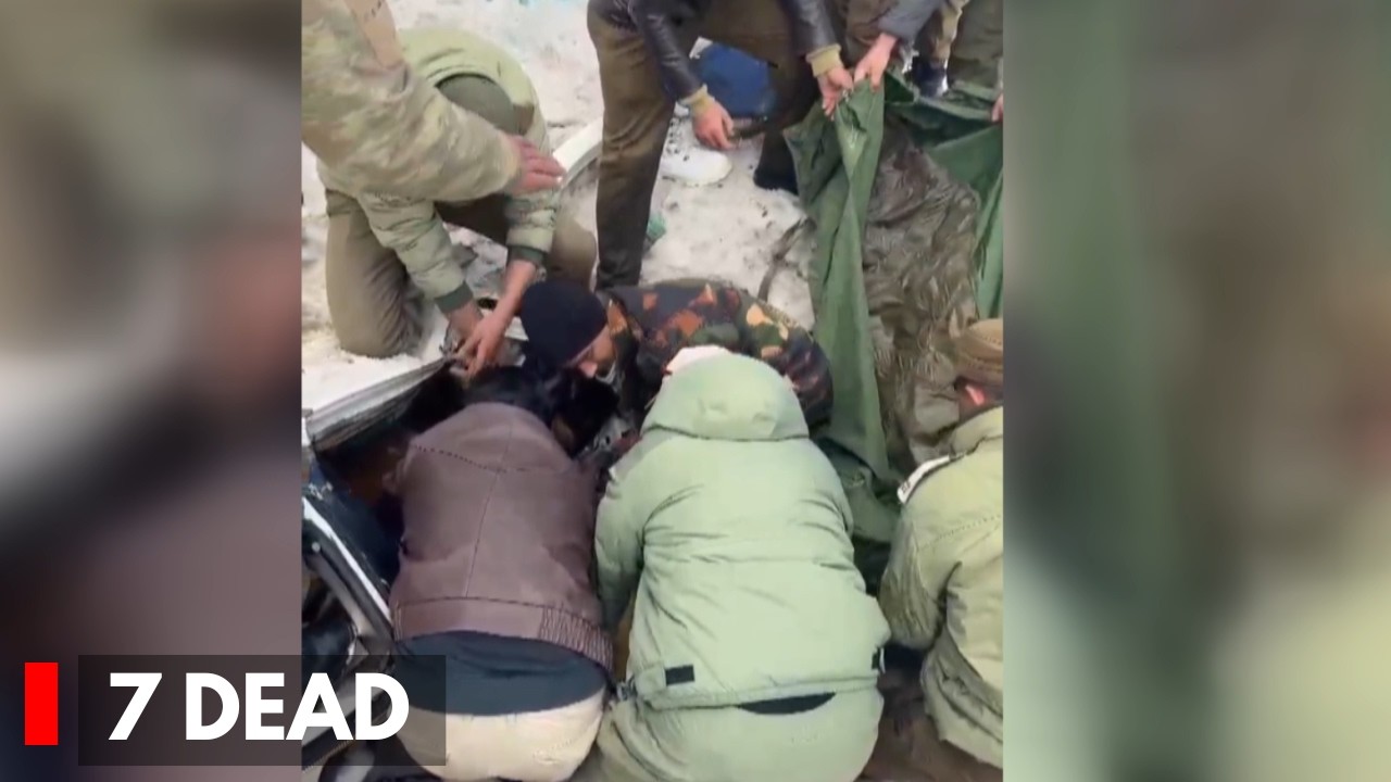 7 Dead, 5 Injured After Avalanche Hits Vehicle At Zojila Pass