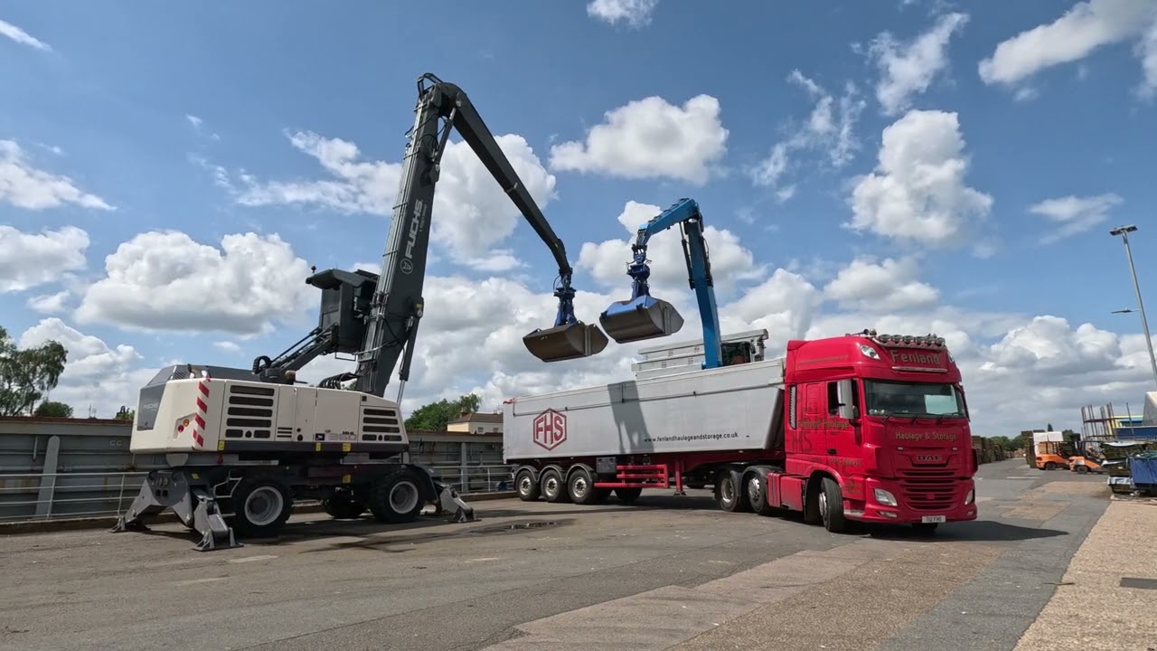 Baltic Merchant Swinging & Tipping Leca