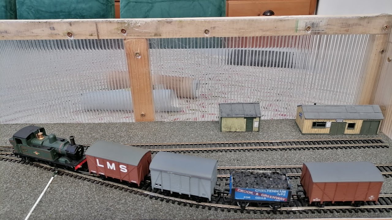 OO Gauge inglenook shunting/ switching layout, concept baseboard and backscene construction