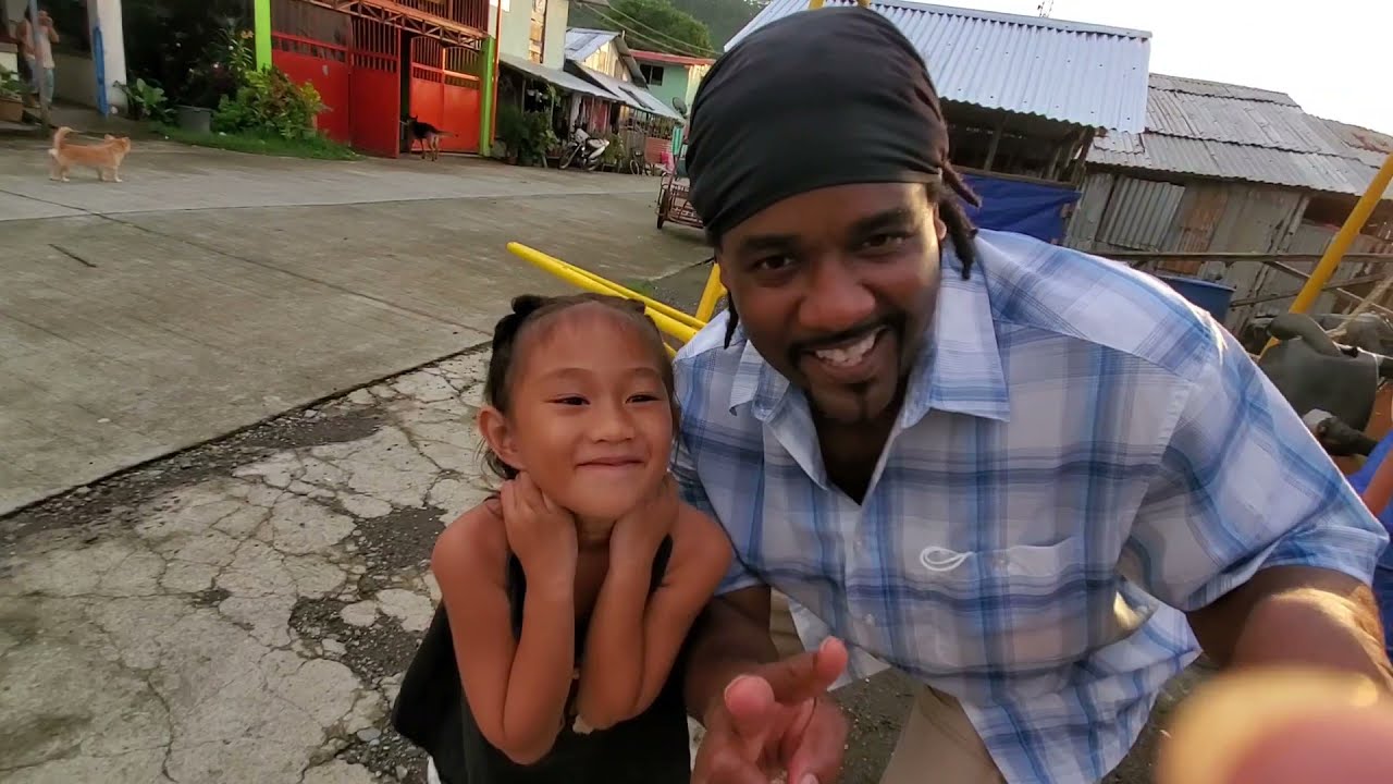 Afternoon walked at the Fish Port with niece.
