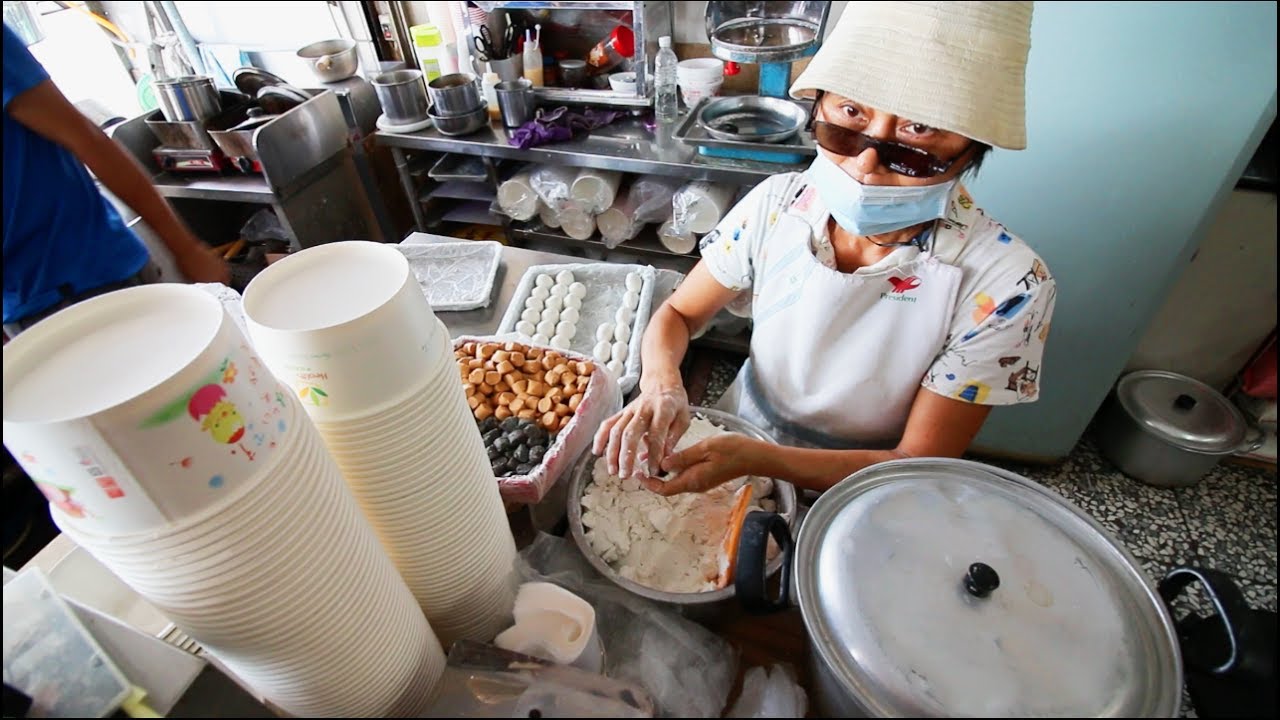 Taiwanese Breakfast Street Food Tour | EXTREMELY Unusual Almond Egg Tea - STREET FOOD IN TAIWAN