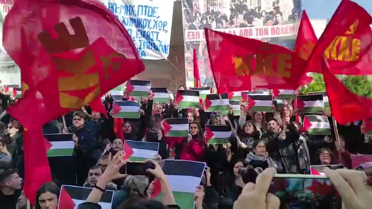 Από την κατάθεση στεφάνων για το Πολυτεχνείο στην Θεσσαλονίκη