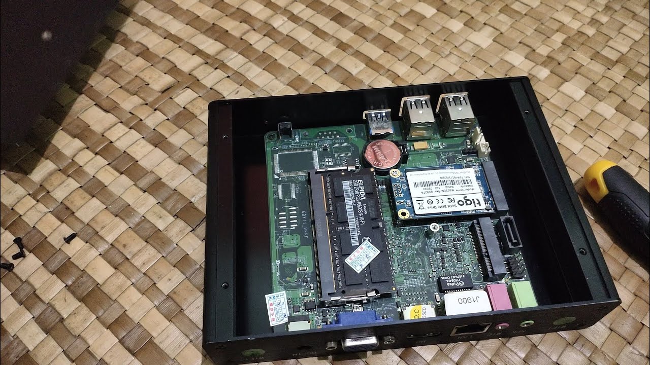 [Unboxing] Mini PC bay trail Intel Celeron J1900 (bahan openwrt)