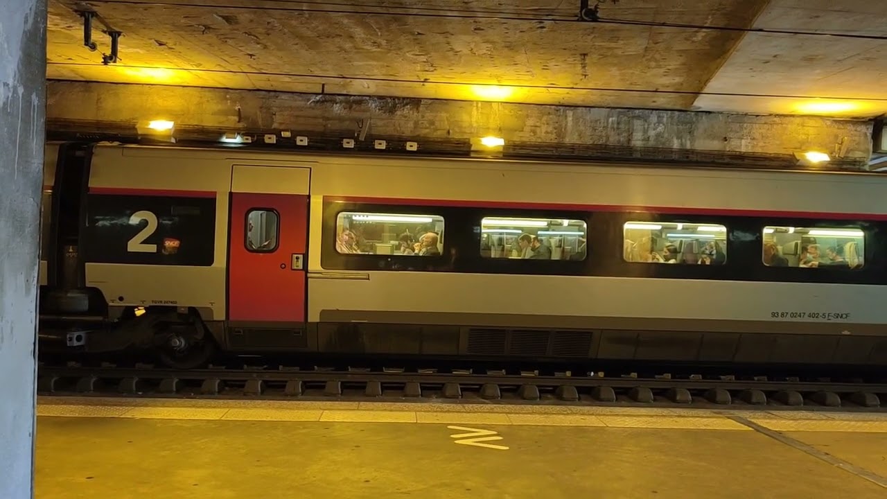 Départ du tgv inoui 8485 à Paris Montparnasse pour Bordeaux St Jean à la voie 7