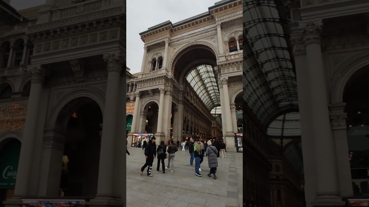Eur2526 - Piazza del Duomo, Milan