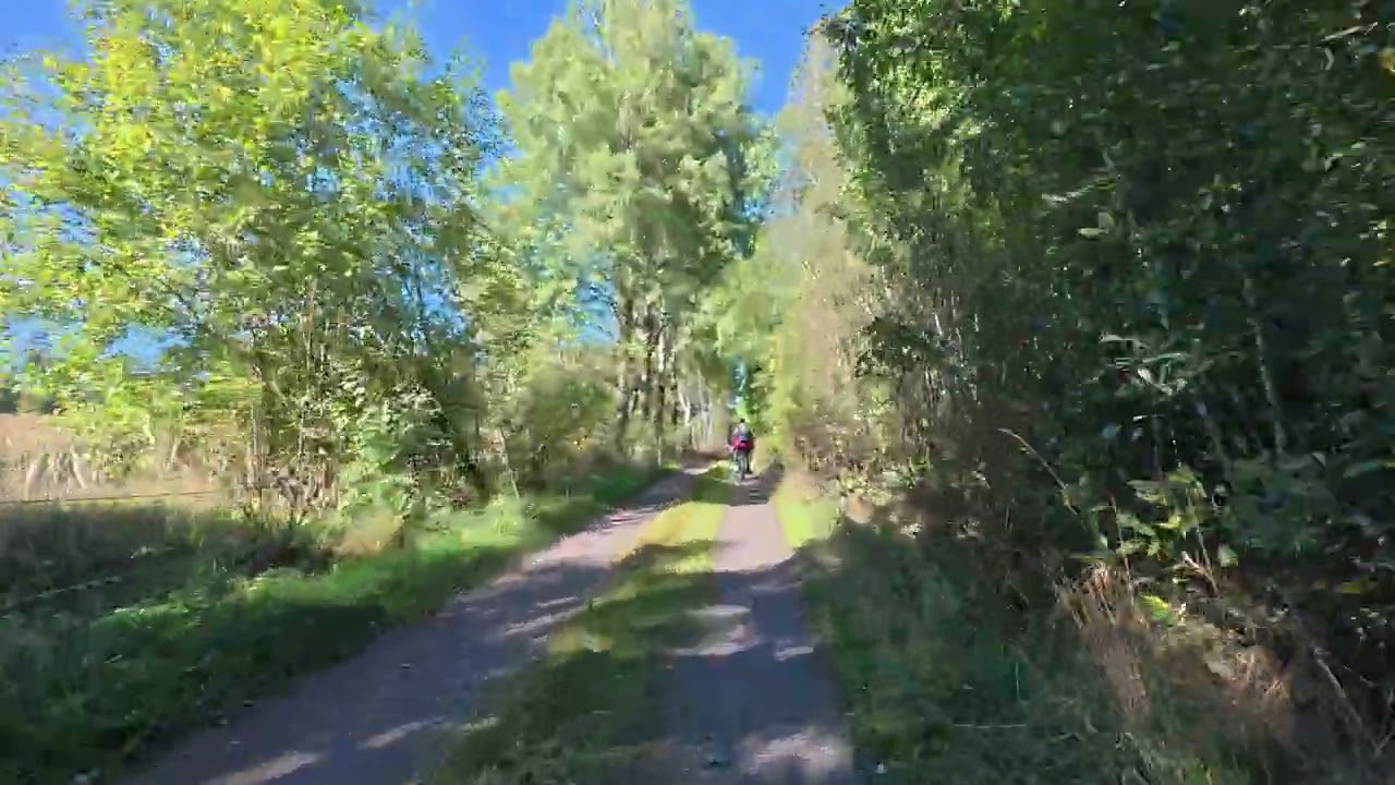 Med cykel på banvallen Eksjö Österbymo järnväg