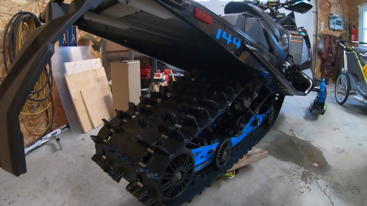 Lug studs for a 1.6 inch track