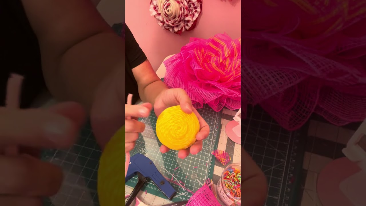 2nd Part To The 3D Flower Pedal Magnolia/ 3D Petalo De Flor Magnolia/ Margarita.  2/11/26