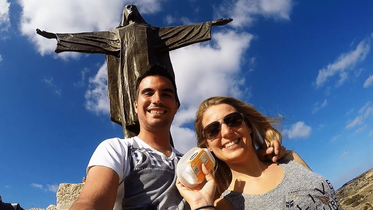 Geocaching in Gozo with J&J