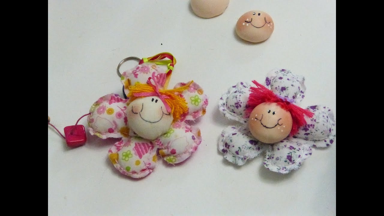 Flor de Tela 3D y caritas de porcelanicron o tela para decorar llaveros o manualidades