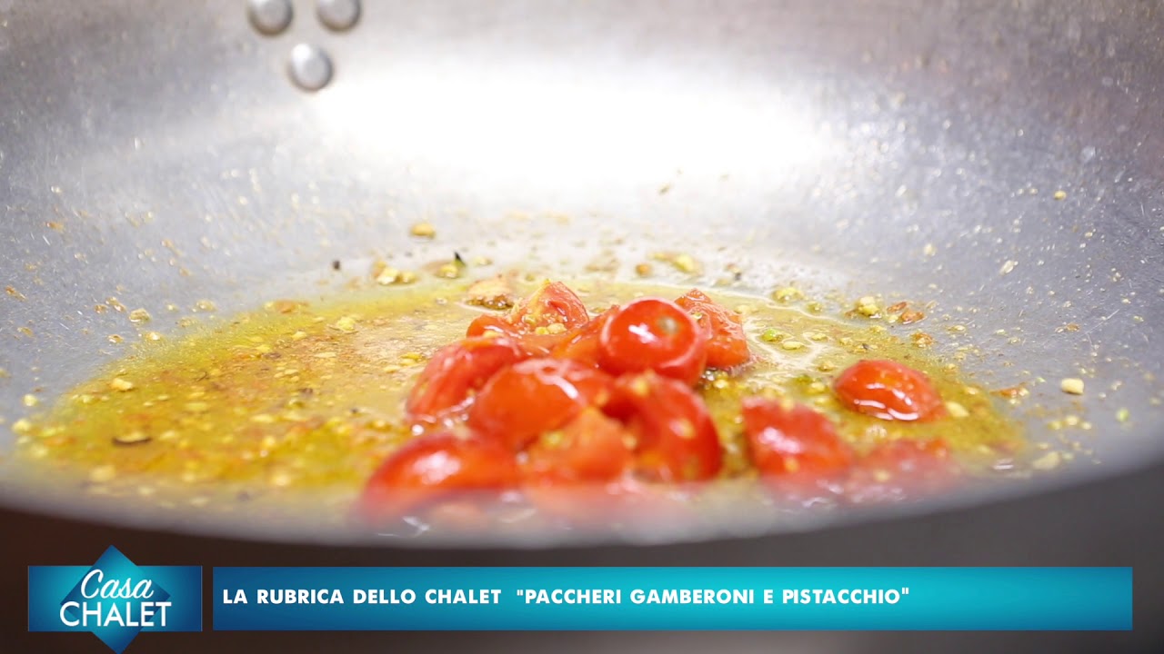 Paccheri, gamberoni e pistacchio, la ricetta dello Chalet del Centro