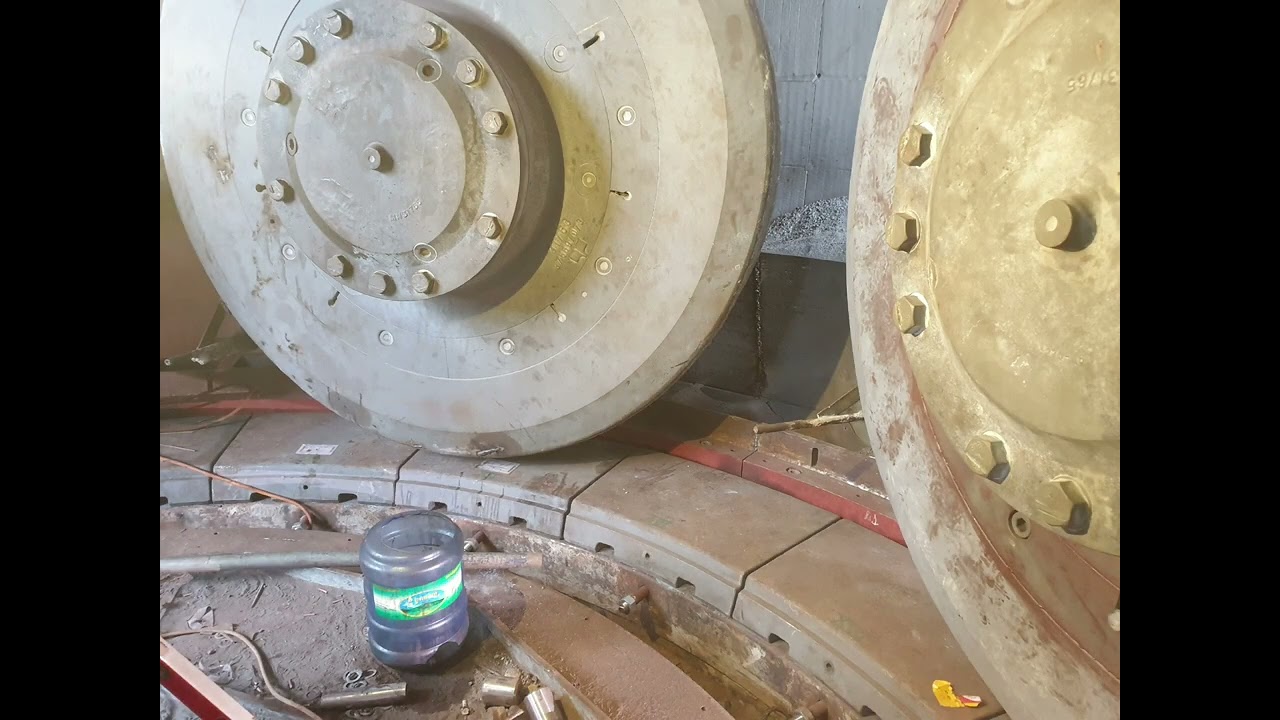 Vertical Mill Table Liner Replacement. VRM6000_Pfeiffer