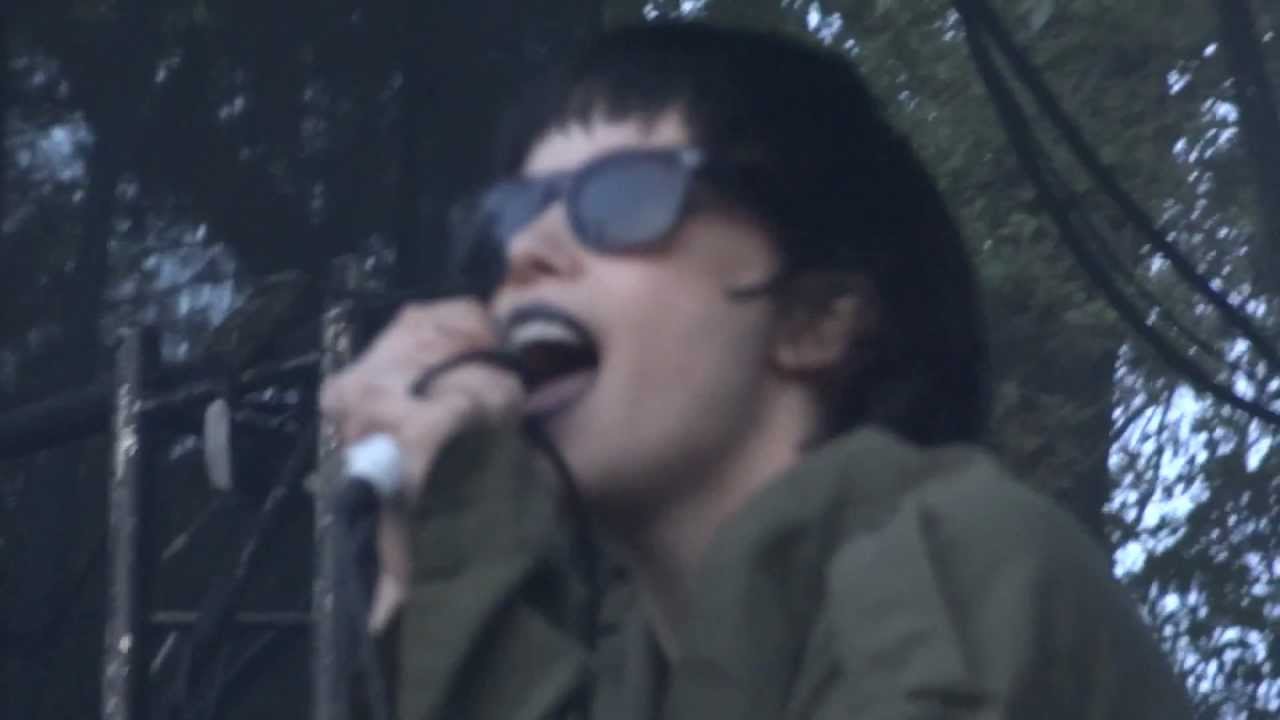 Crystal Castles Fainting Spells﻿ Live Montreal Osheaga 2011 HD 1080P