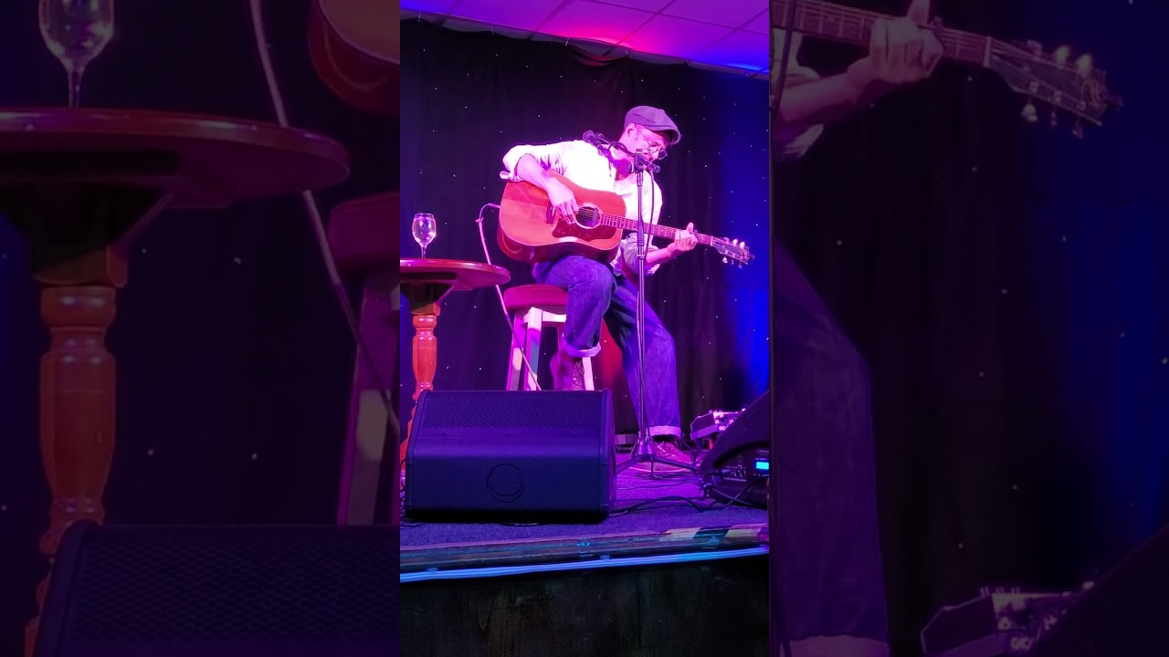 Chris Helme at Hindley Social Club 12/09/2025
