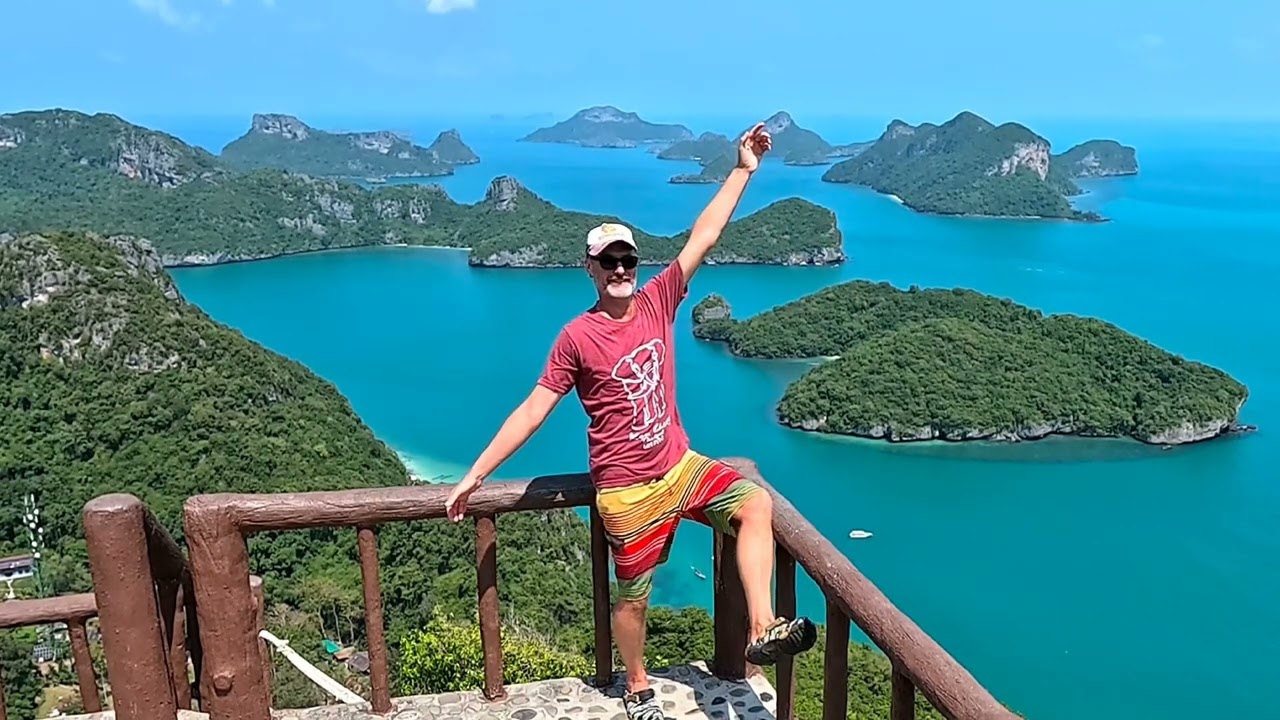 Overnight stay in Angthong Marine Park, Thailand
