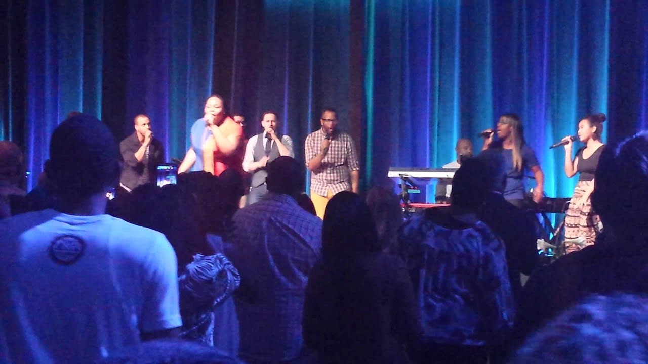 Tasha Cobbs - Put A Praise On It