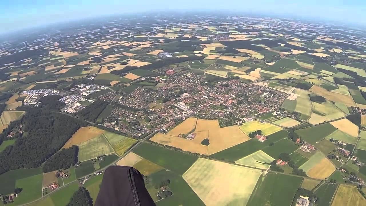 Paragliding Sommerflug mit Erläuterungen zum taktischen Thermikfliegen im Flachland