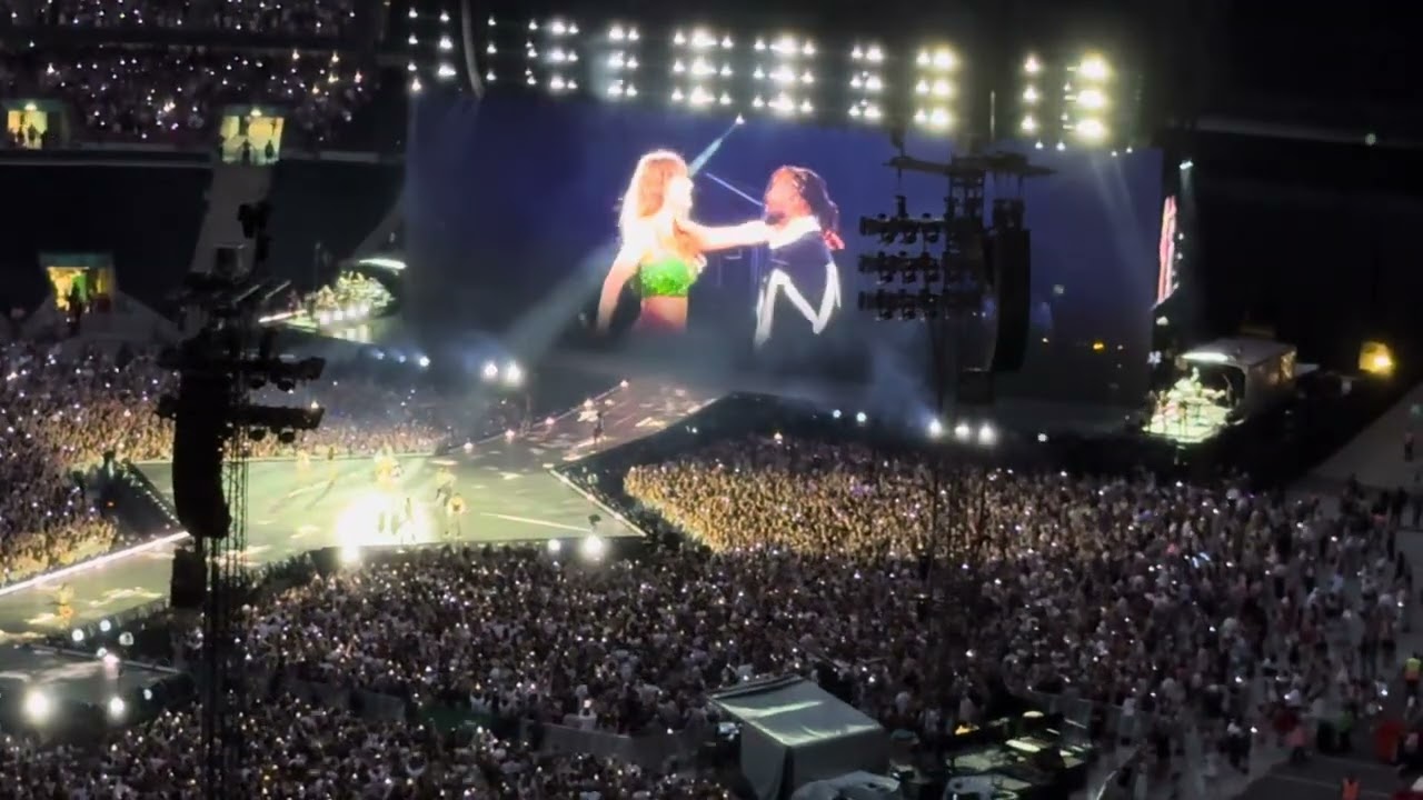 Taylor Swift Style live from The Eras Tour at Wembley N4 15/08/2024