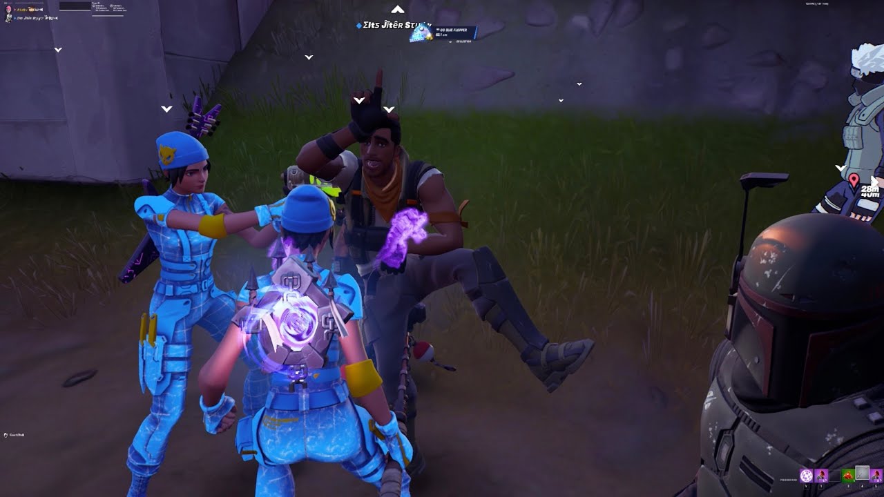 Default skin tried flexing on me and this happen…😳 ( Party Royale )