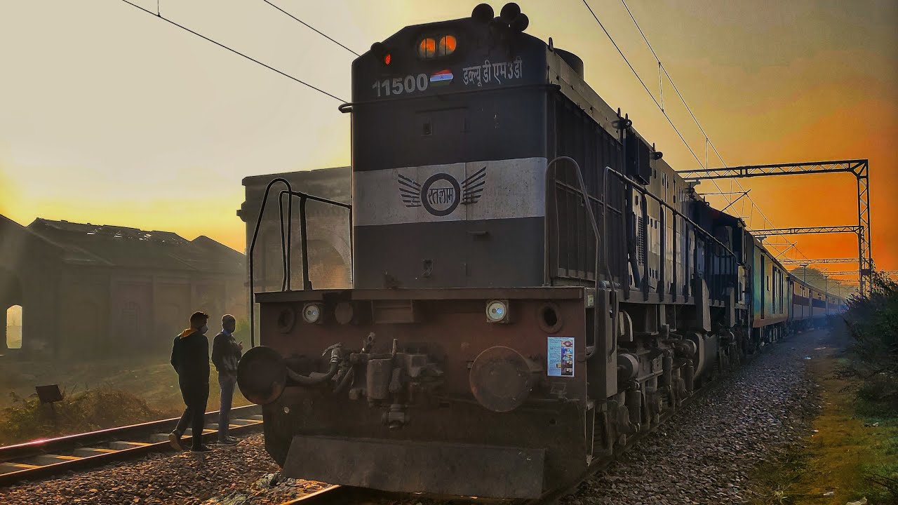 (09041) Bandra Terminus-Gazipur City Express departing from Jaunpur Junction