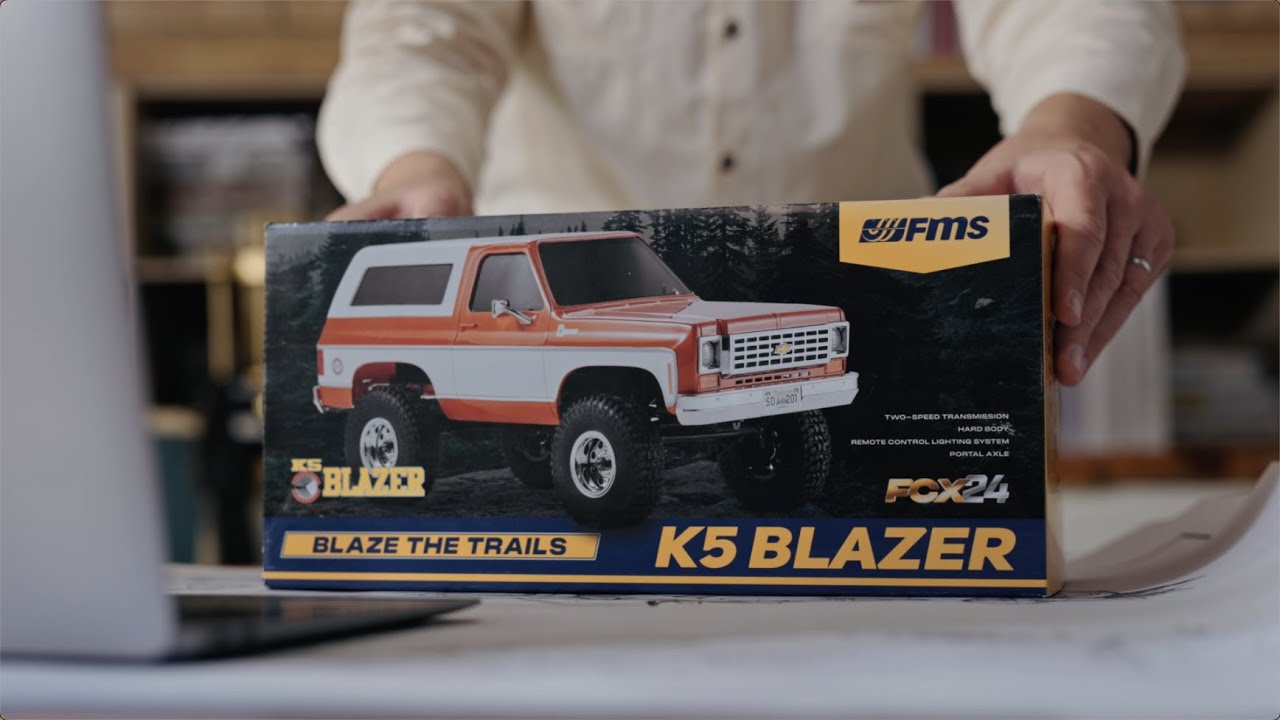 FMS 1/24 scale Chevrolet K5 Blazer 1976 FCX24 RTR: Unleash performance, ignite fun.