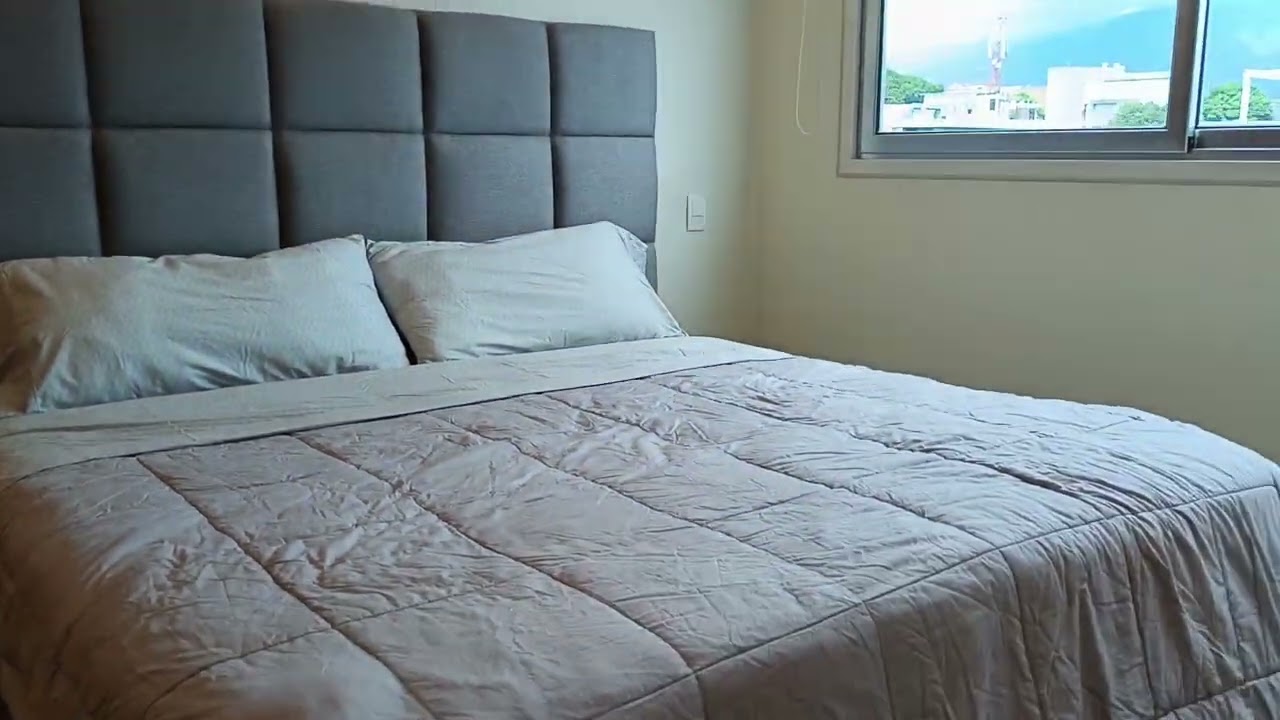 Apartamento en Alquiler en Los naranjos de las Mercedes es Penthouse PH Triplex con vista al avila