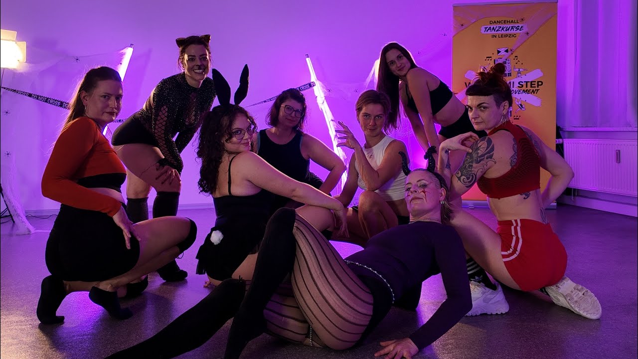 Spookie Coochie - Halloween Dance 2025 by Isi WATCH MI STEP 