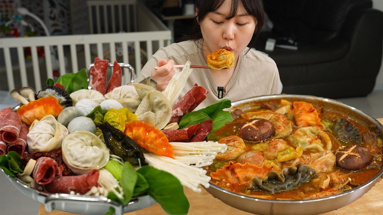 Поздний ужин мамы и папы: Домашние пельмени в горшочке🍲
