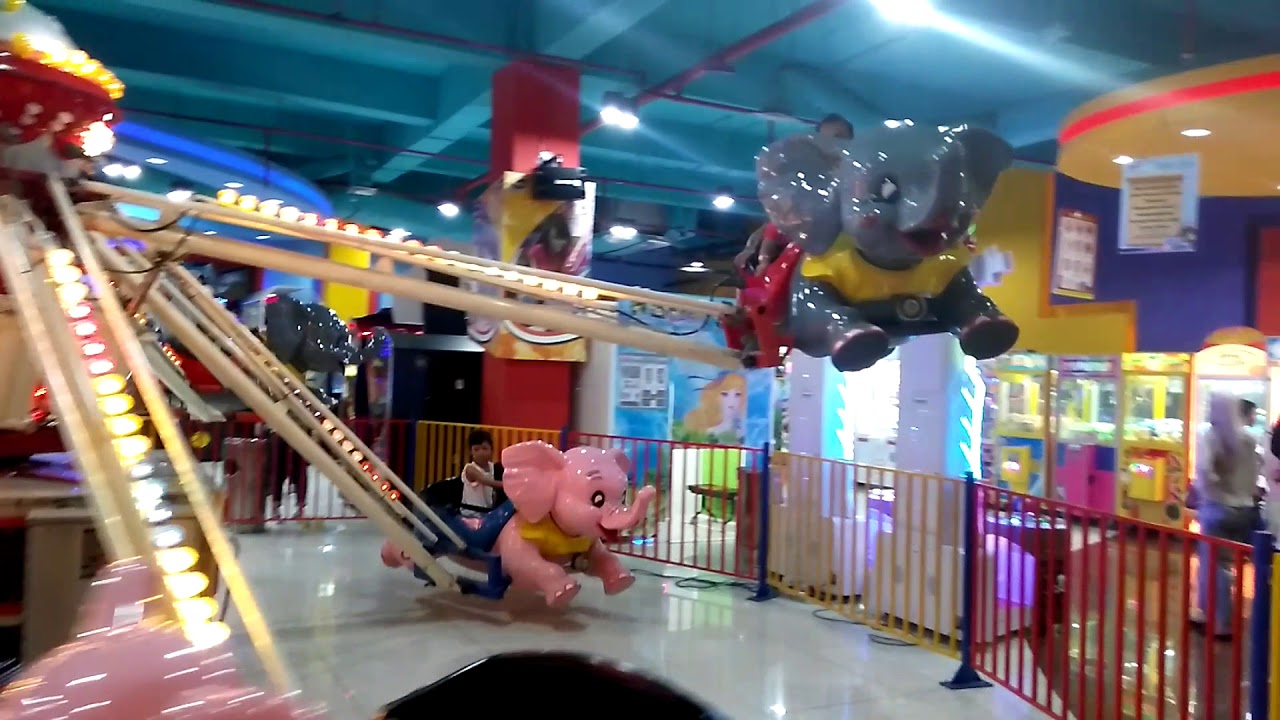 Bermain Gajah Terbang di Timezone Artos Mall Magelang Bersama M Zayyan Athoillah