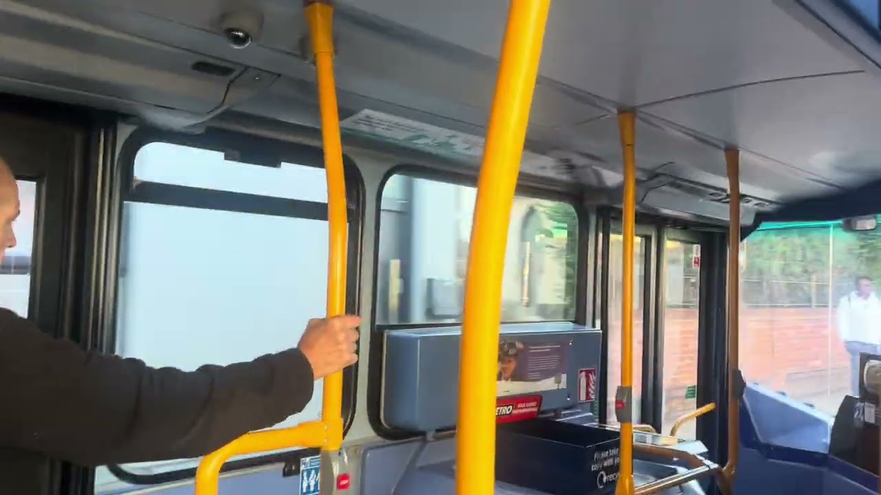 A journey onboard the route 107 (LK66EOL VWH2241)