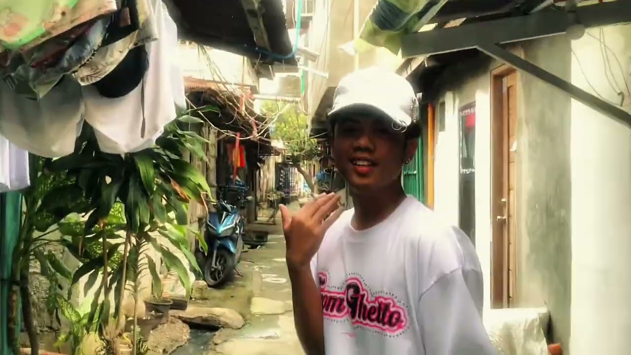 Yort - From Ghetto ft. Batang Kamagong (Prod. by INNER BEATS) (Official Visualizer)