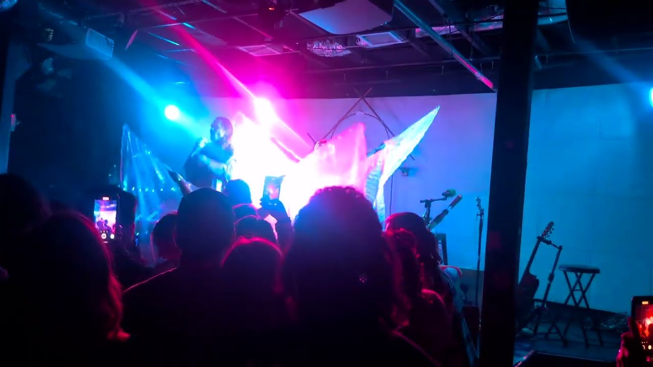 Daniel With The Balance – Be Somebody (Rare Footage) | Opening for Shanin Blake in Austin, TX
