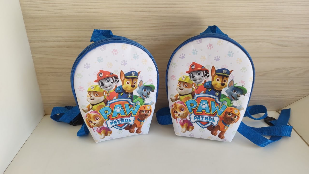 Mochila de festa  com vivo ou frizo mais fácil impossível!