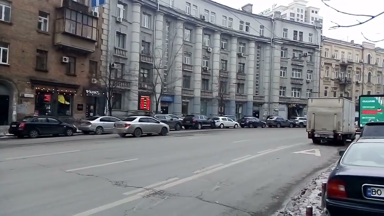 Перекресток улиц Саксаганского и Тарасовская в Киеве  Прогулки по Киеву.