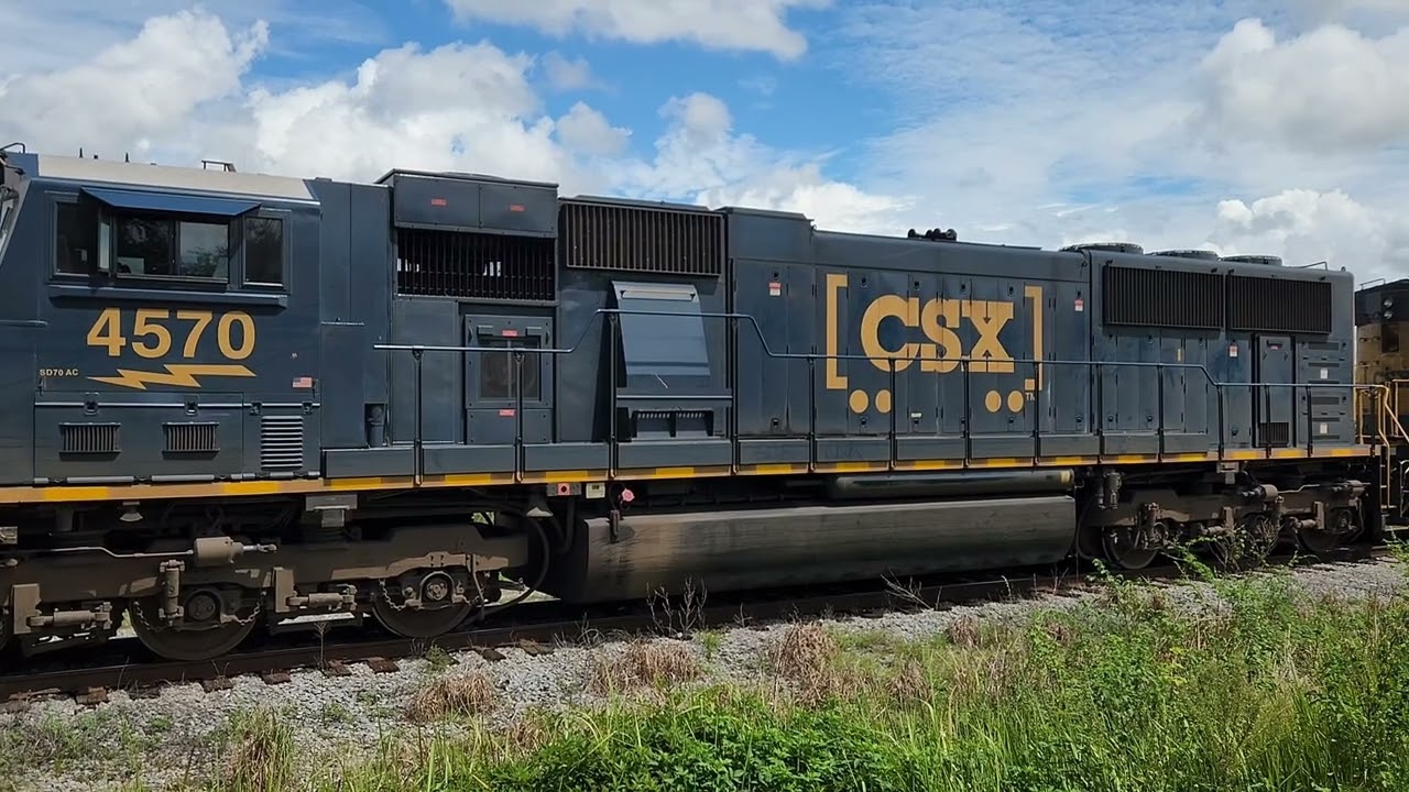 VOLUME UP! Notch 8 In A SD70MAC At Taft! 9/17/22