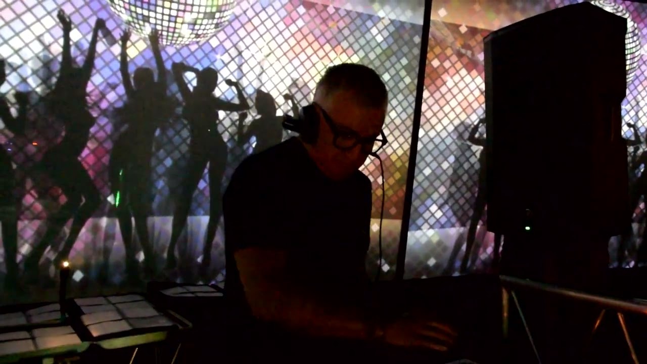 DJ PIO LEONARDELLI & ARMANDINO DRUMS C/O Caffè al Volo ( BZ )