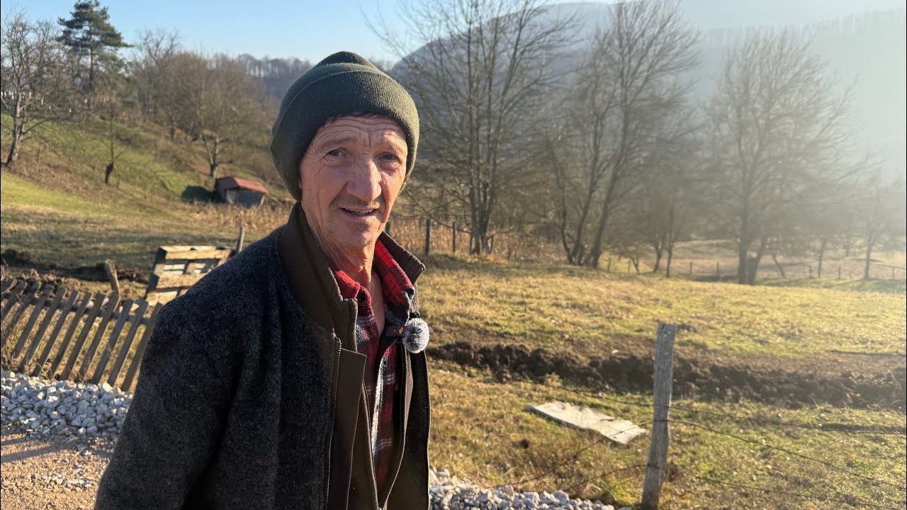 Prva žena prije vojske druga poslije vojske, selo nam se budi, radi se asfalt, kuće, svi ulažu tu!