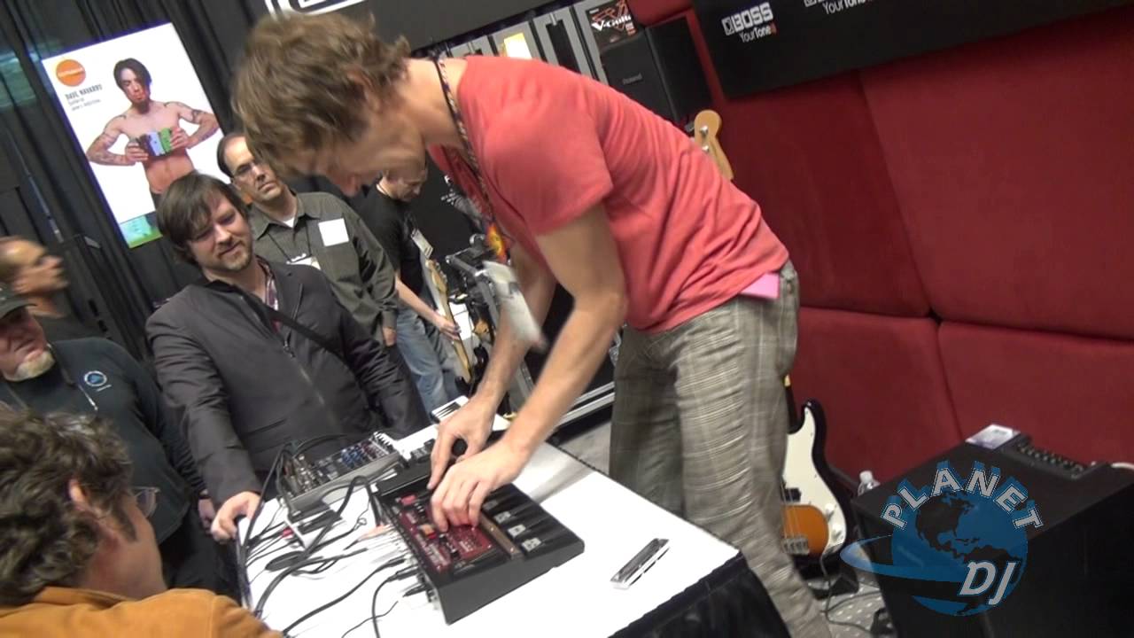 Roland BOSS RC-300 Looping System - NAMM 2012