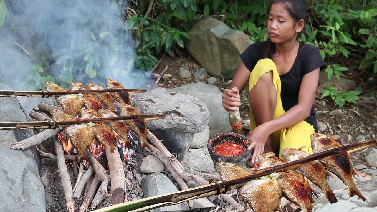 Yummy fish grilled with Peppers sauce for Lunch food ideas in the  jungle