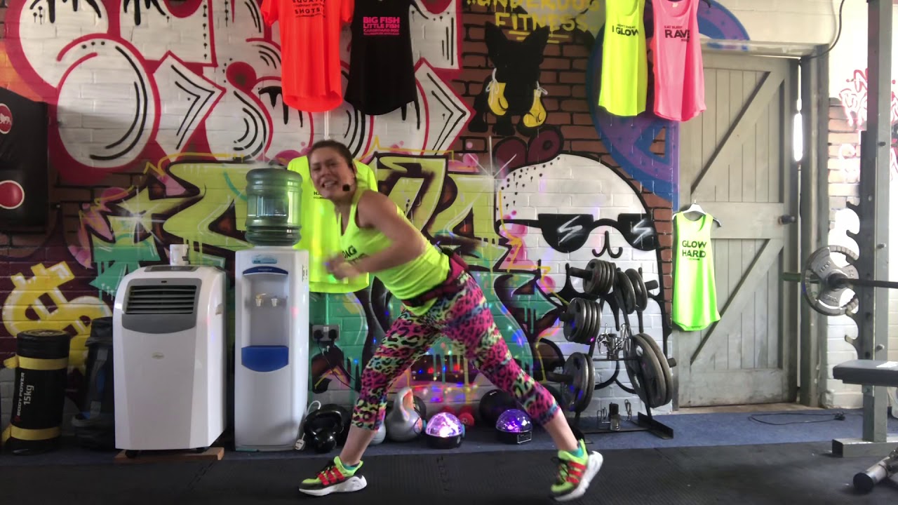 DAG GLOW 4 - dancing in your living room